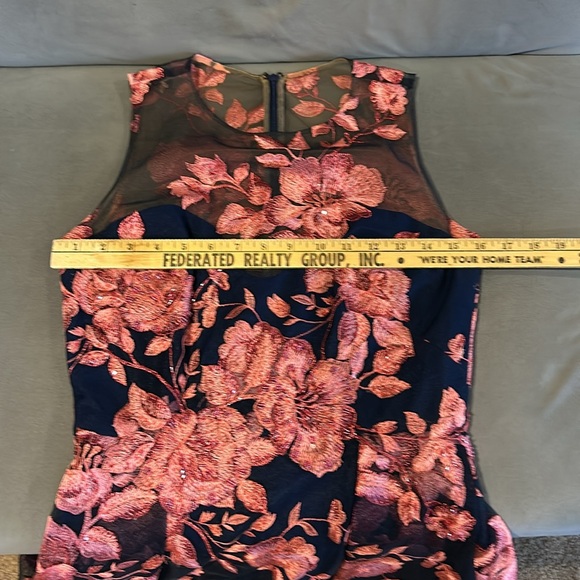 Marchesa Notte - Navy and Rose colored flowers - Size 8 - Picture 7 of 9